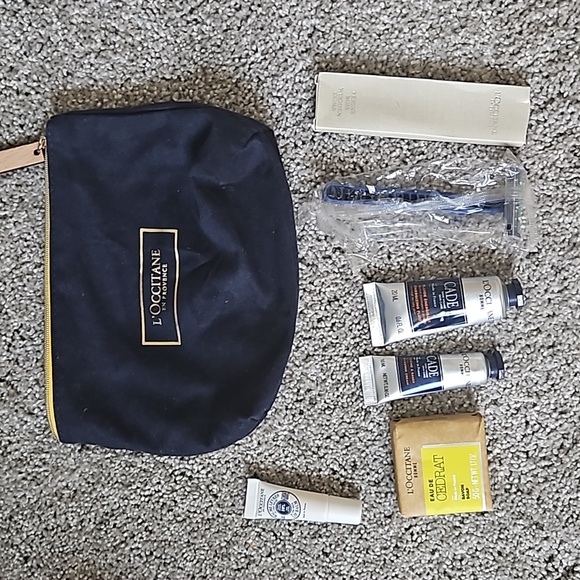 Loccitane travel kit never used - Picture 1 of 7